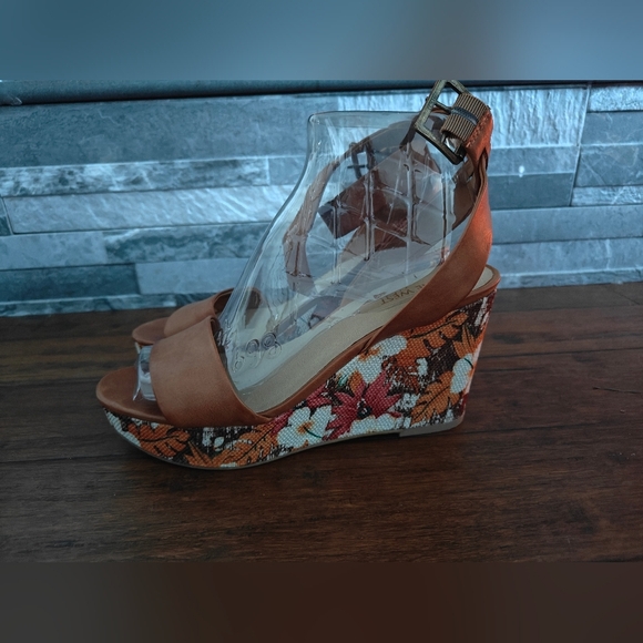 Nine West Shoes - Nine West Kaylee Cognac Floral Wedge Brown White Sandal Size 8 With Box